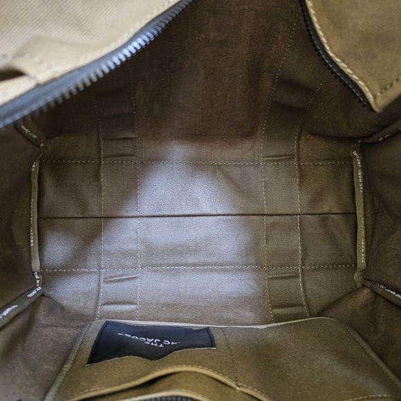🎉HOST PICK🎉 Marc Jacobs The Canvas Large Tote - Picture 12 of 17